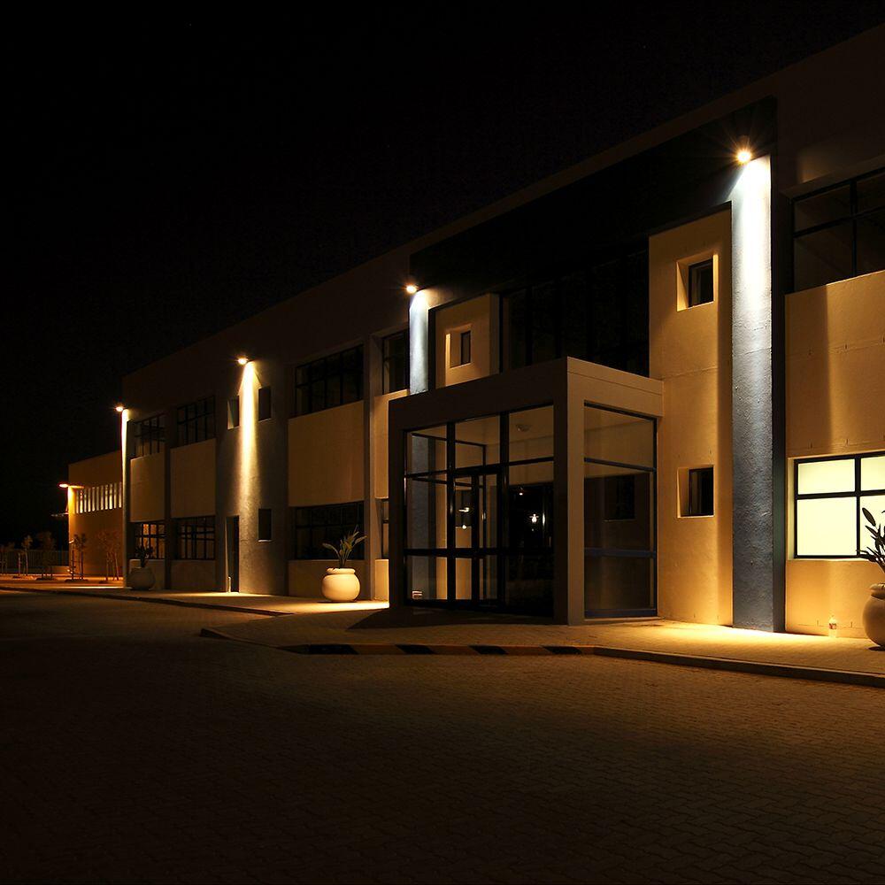 215968-2 100W Proiector LED SMD E-Series G2 Corp Alb 4000K - Image 1