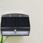 Lampă de perete LED încărcare solară de 6.8W LED Corp Negru Lumină neutră