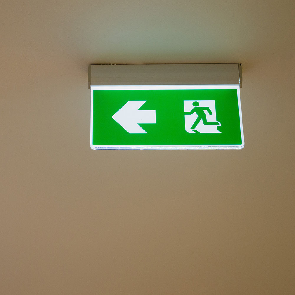 836-2 2W Lampă Exit LED Montaj Aplicat 6000K - Image 1